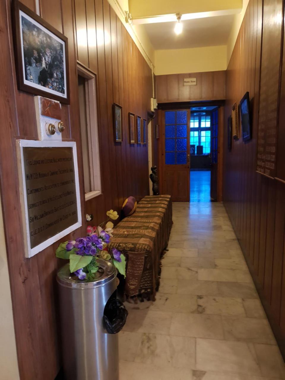 Ymca Tourist Hostel Шимла Экстерьер фото